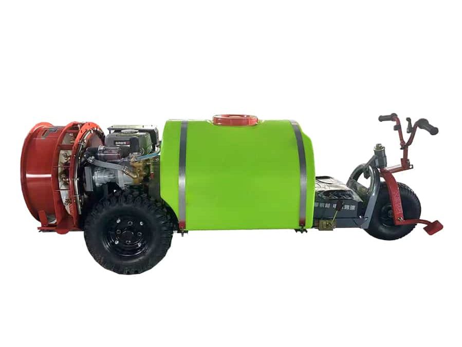 The 3WFC-200 self-propelled sprayer delivers uniform pesticide coverage for orchards and large farms, with a 200L tank reducing refill stops.